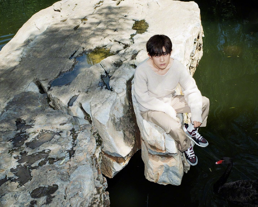 易烊千玺|易烊千玺谈自身流量，一番话好有想法！少年你别忘了你才不到20岁