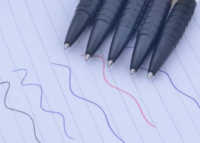 西瓜|一支圆珠笔究竟能写多长距离？老外硬核测试，结果令人意想不到！