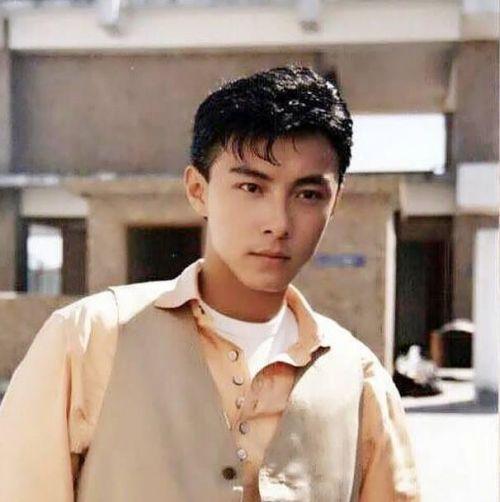 张卫健|张卫健因脸无毛破产，被赠14字真言，至今受益无穷！