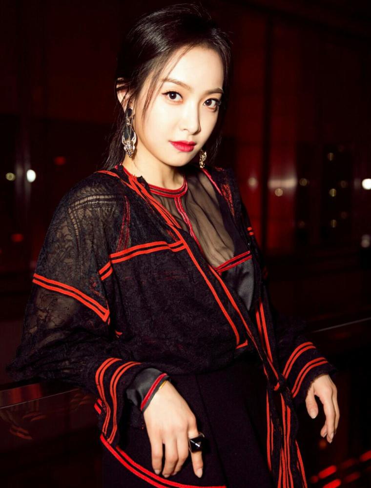 金鹰女神|金鹰女神争夺激烈，战袍已做好，疑似内定