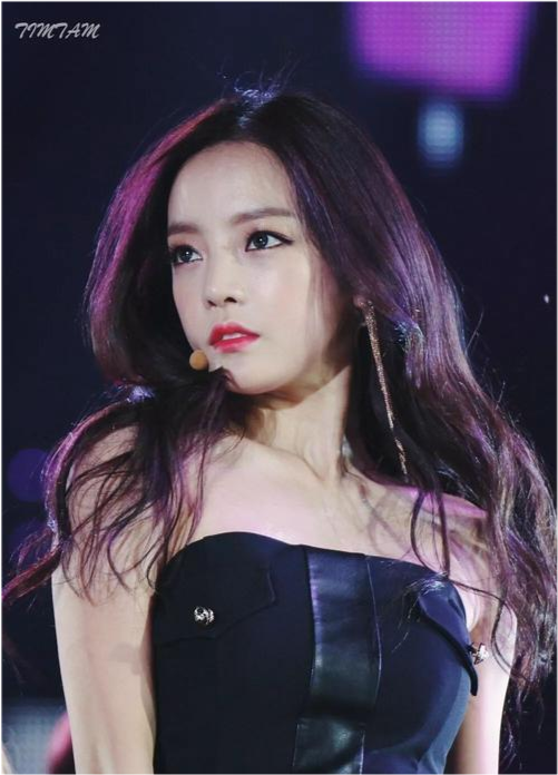 没有心!韩国已故女星具荷拉保险柜被盗,监控显示竟是熟人作案_腾讯新