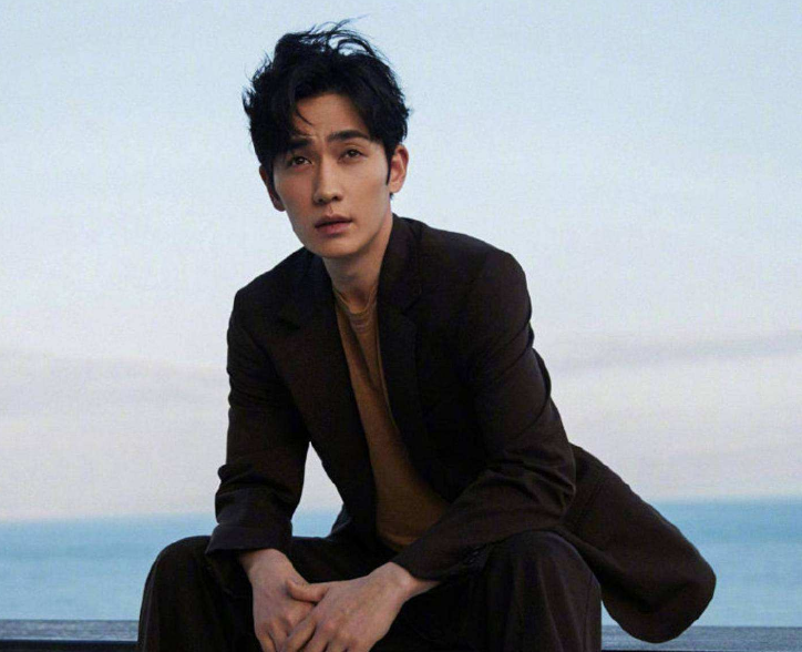 朱一龙|朱一龙风波后重新工作，不受舆论干扰，神态轻松心情不错