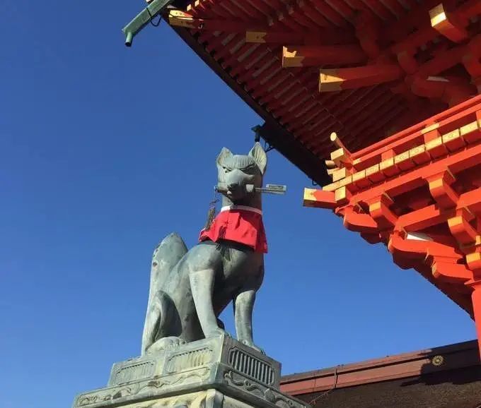 在日本文化中,也常常有狐狸的影子.