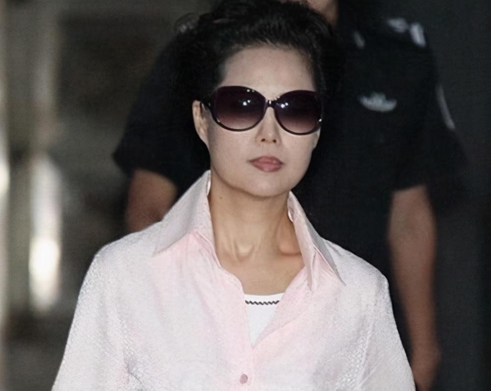 李天一改名重新出发父母无底线的纵容难养出好孩子