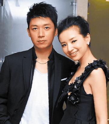 《白夜追凶》爆火,资源也越来越多,如今看来和尹姝贻的感情也保持良好