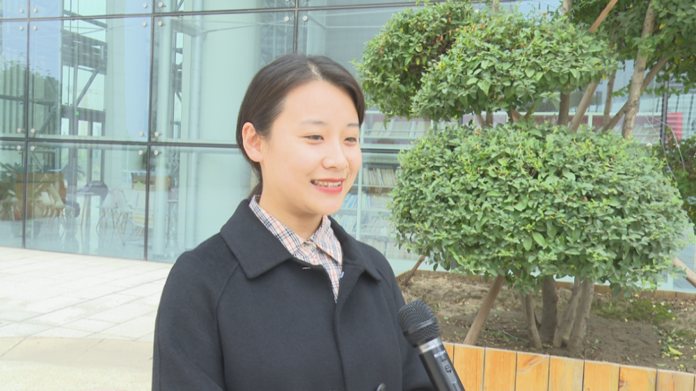 在该剧中,饰演吴树兰女儿晓琳的晋红娟,是我市范县濮城镇人,现在是