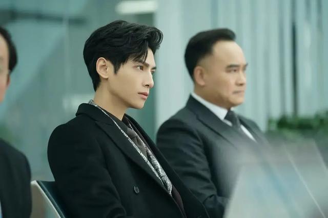 林雨申|林雨申、罗云熙隔空较量，谁才是偶像剧最佳“十月男友”？