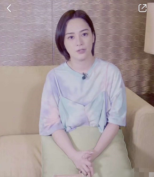 钟欣潼|阿娇伤好后直播，发福明显颜值气质下降，短发造型被嘲无星味