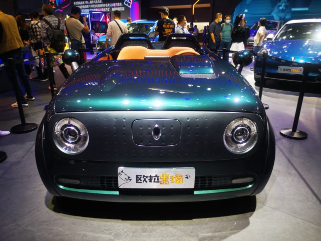 长城打造平民超跑复古敞篷双门双座大锅盖轮毂个性十足