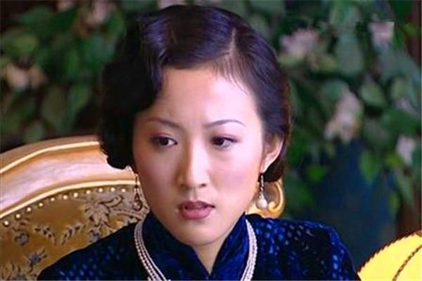 金粉世家:有一个挑事的妯娌有多可怕?看冷清秋的三嫂便知道了