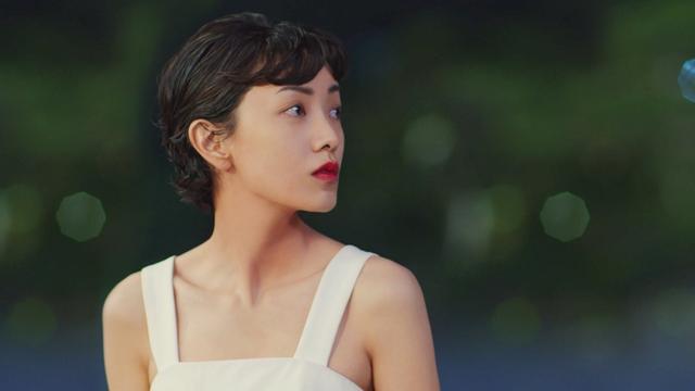 郭采洁|年龄差38岁！张震父亲和郭采洁演情侣，10克拉钻戒能买到爱情吗？