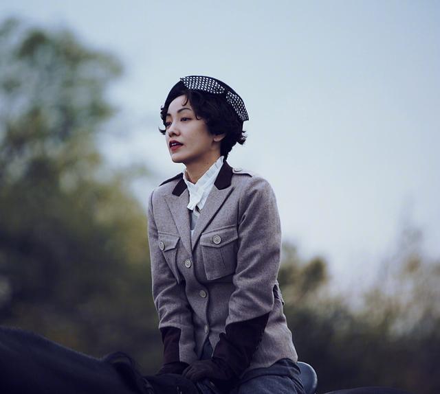 郭采洁|年龄差38岁！张震父亲和郭采洁演情侣，10克拉钻戒能买到爱情吗？