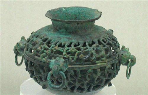 黄金|三兄弟挖出40斤黄金和一花瓶，他直接把花瓶丢了，专家：无价之宝