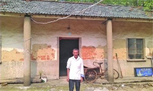 黄金|三兄弟挖出40斤黄金和一花瓶，他直接把花瓶丢了，专家：无价之宝