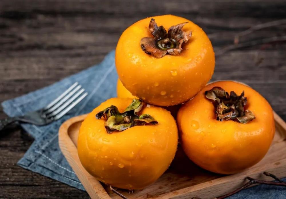 减肥|减肥又爱吃柿子，三种柿子分别吃这些