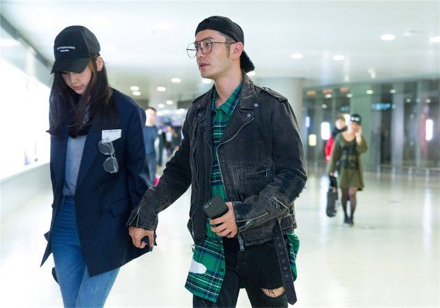 黄晓明|黄晓明结婚纪念日无互动，还被传家暴离婚，Baby胜诉澄清