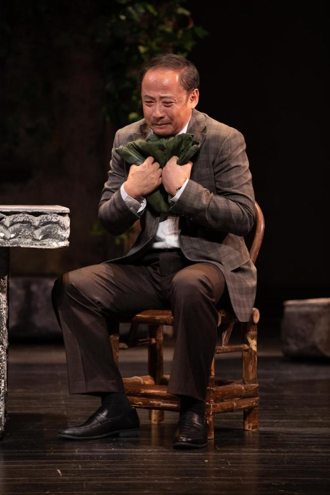 编剧喻荣军对《家客》构思由来已久,他一直想写一部关于中国当代知识