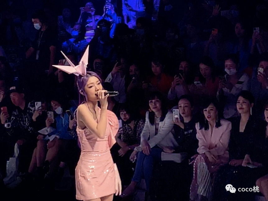 范冰冰|范冰冰第N次复出秀，这回连亲妈都带上了！