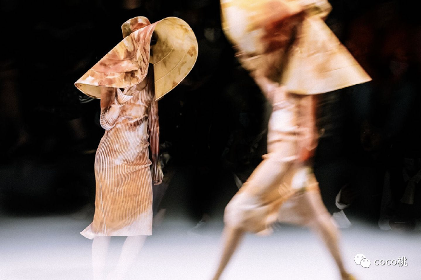 范冰冰|范冰冰第N次复出秀，这回连亲妈都带上了！