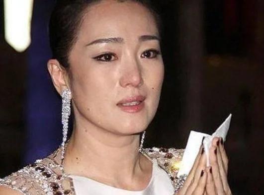 张艺谋|这么多年过去，提到张艺谋，巩俐还是放不下