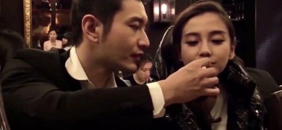 黄晓明|泪目！黄晓明回家看姥姥：临走时她拉着我的手不放，看着电梯门关才肯回家