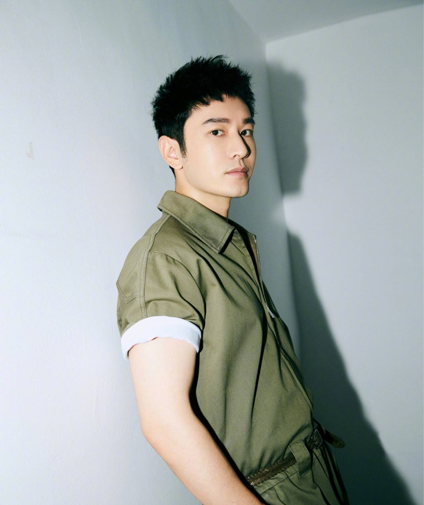 黄晓明|泪目！黄晓明回家看姥姥：临走时她拉着我的手不放，看着电梯门关才肯回家