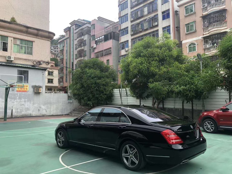 12年奔驰s400售价16万以非凡气度打造出舒适的旅行与工作环境