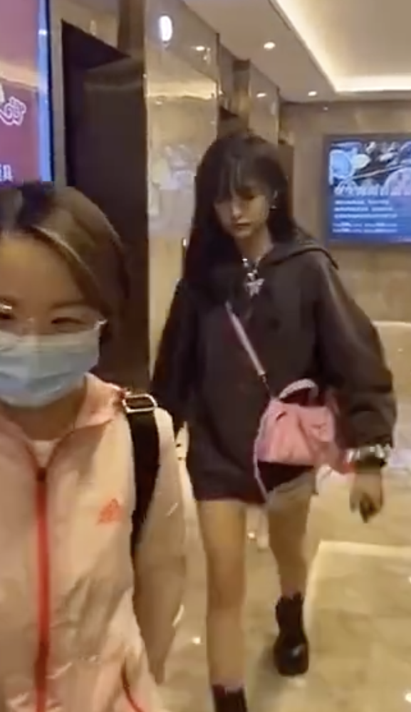 产后瘦身|娱乐早报丨唐艺昕产后首亮相被张若昀甜蜜表白 “美国队长”埃文斯被戴绿帽