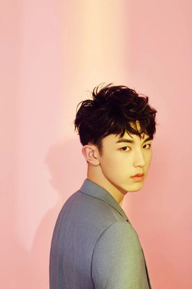 郭敬明|黔驴技穷的郭敬明，究竟凭什么坐在导演席？