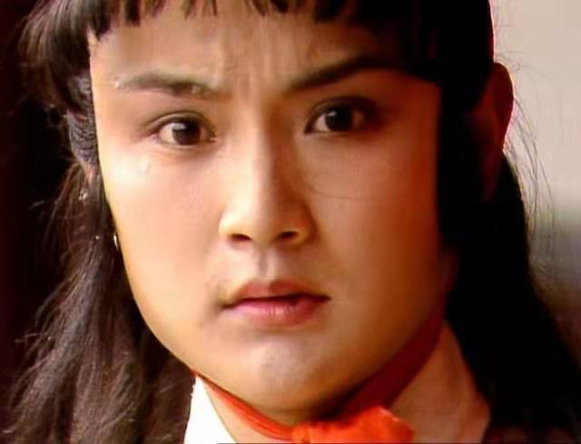 袭人|雯、袭人谁的智商更高？书中有两场测试，将二人试探得明明白白
