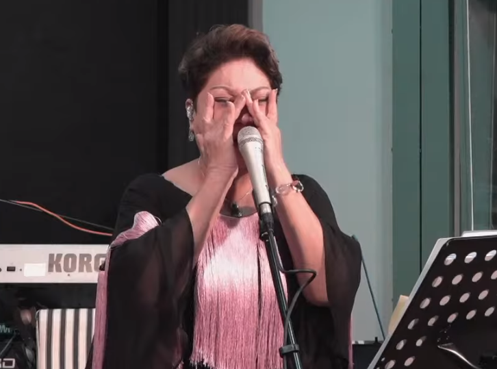 肥妈|辛酸！66岁知名女星老公癌症晚期，上节目掩面落泪，为照顾对方晚上不敢睡