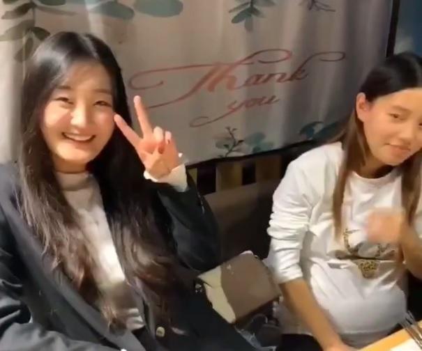 朱之文|大衣哥儿媳妇进入网红界：带大衣嫂一起做直播，婆媳配合很默契