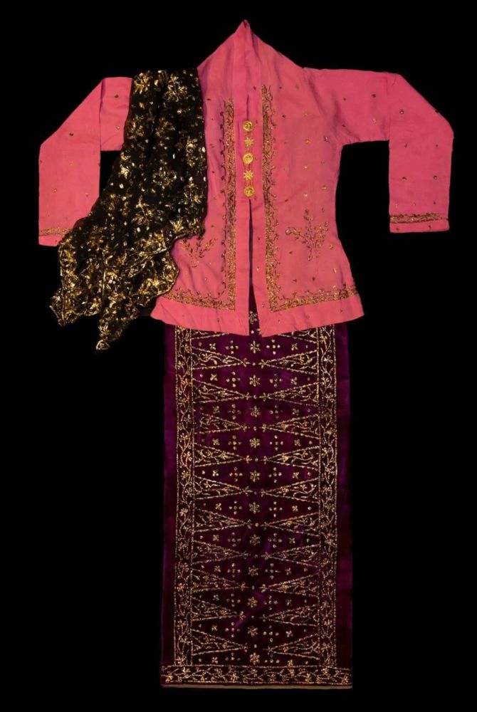 蜡染|马来群岛的织染绣：金丝绣、蜡染、絣织与扎染