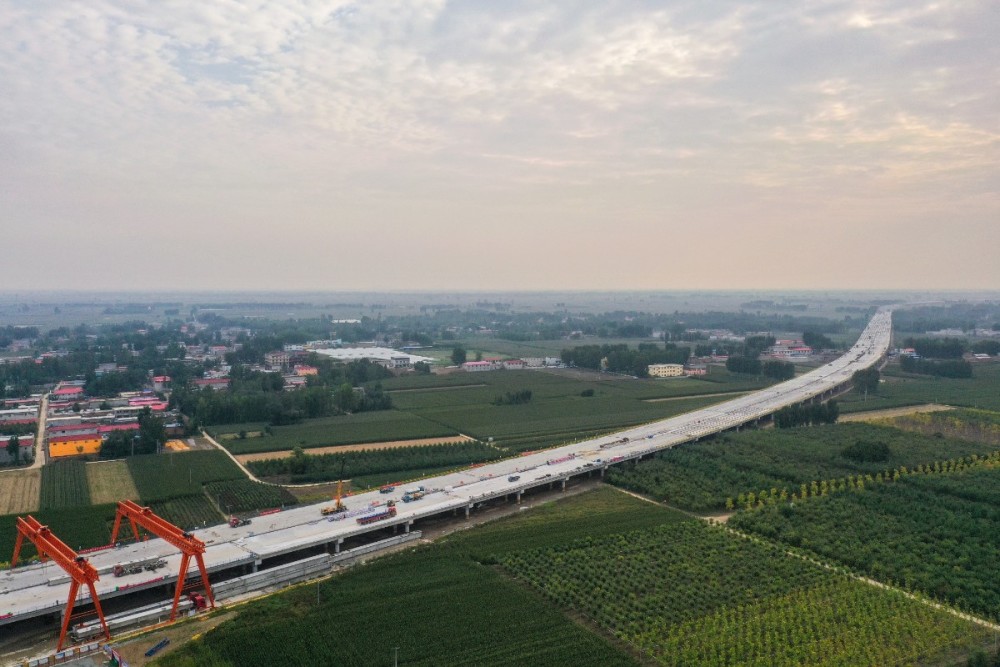 雄安交通建设传捷报荣乌高速新线3717片箱梁预制完成