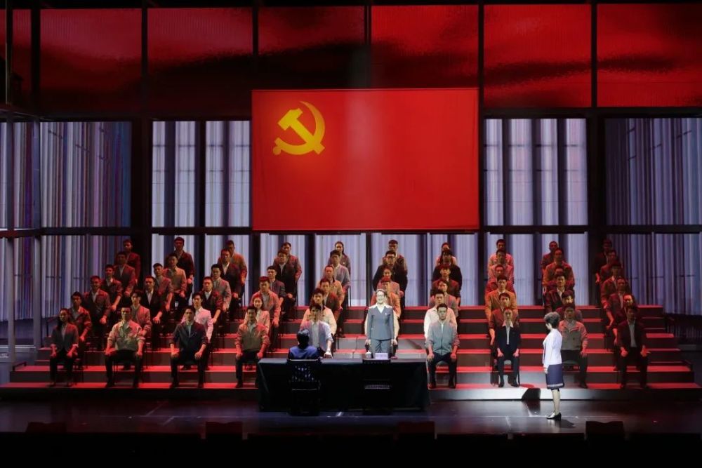 扶贫路上|访歌剧《扶贫路上》编剧、导演田沁鑫：“他们”奔跑在一条大路上