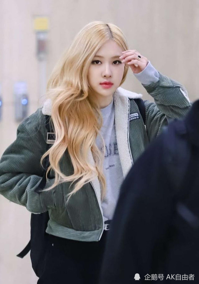 blackpink朴彩英透露她对染头发的兴趣