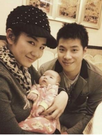 黄奕|综艺首秀这么没情商，她能把打烂的牌一张张赢回来么？