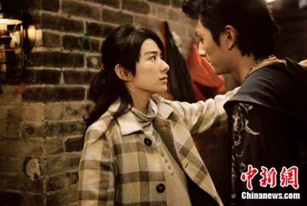 黄奕|综艺首秀这么没情商，她能把打烂的牌一张张赢回来么？