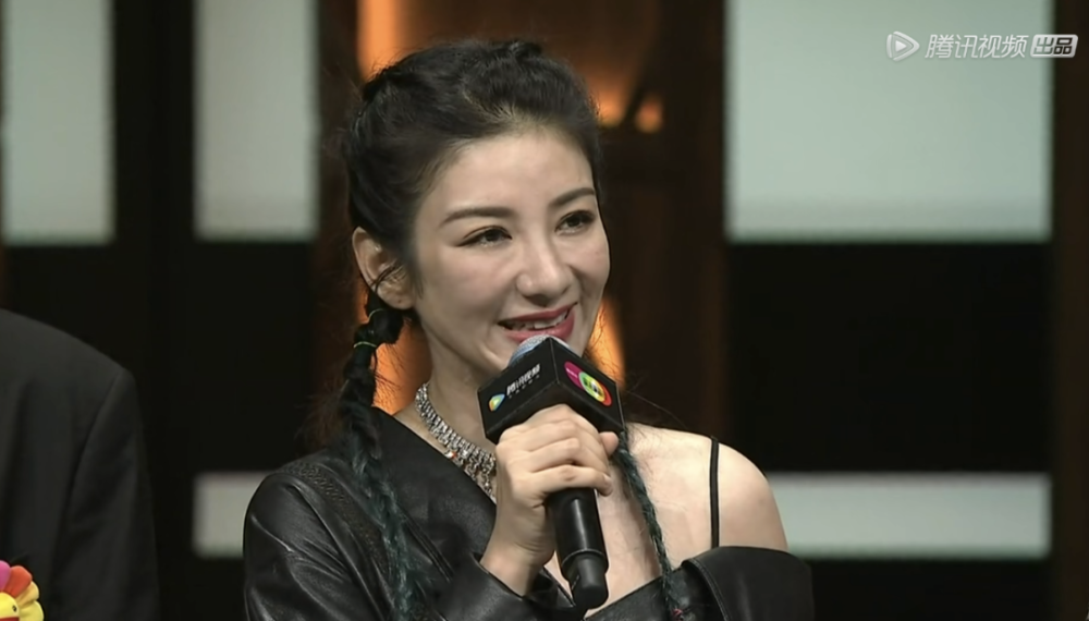 黄奕|综艺首秀这么没情商，她能把打烂的牌一张张赢回来么？