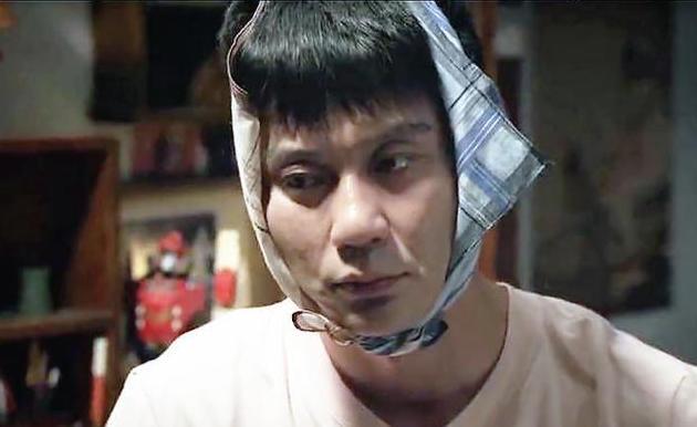 41岁李晨装嫩演出高中生遭吐槽磨皮也遮不住脸上皱纹