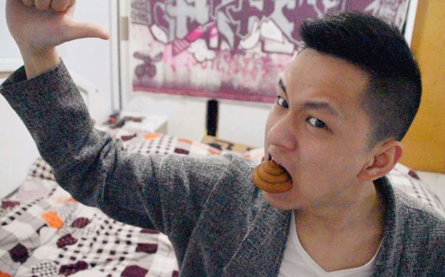 喝风油精吃三吱儿涨粉700万最火的b站美食博主