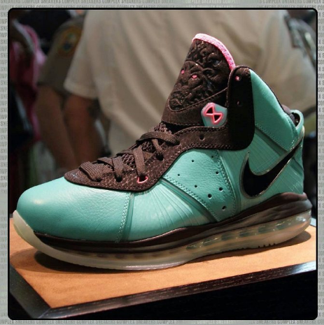 老詹夺冠发福利喽!天价lebron 8 南海岸明年迎来复刻