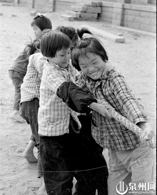 泉州:翻阅馆藏照片 发现运动之乐|篮球|老照片|拔河比赛