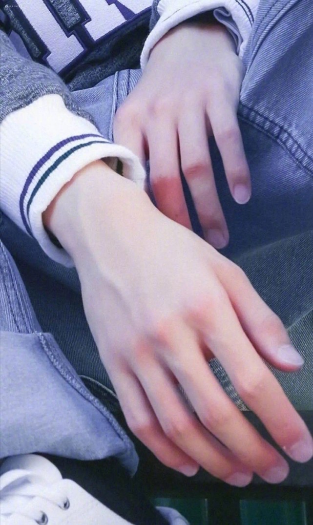 王一博的手太绝了