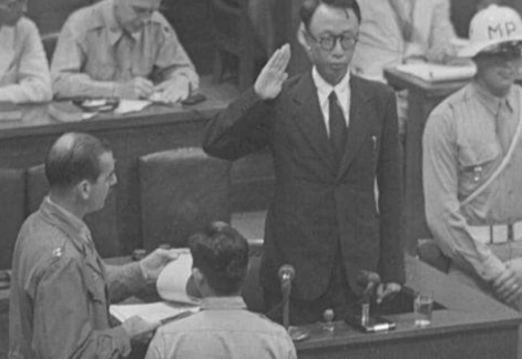 溥仪|看完溥仪户口本上的四个字，网友：满满的辛酸泪