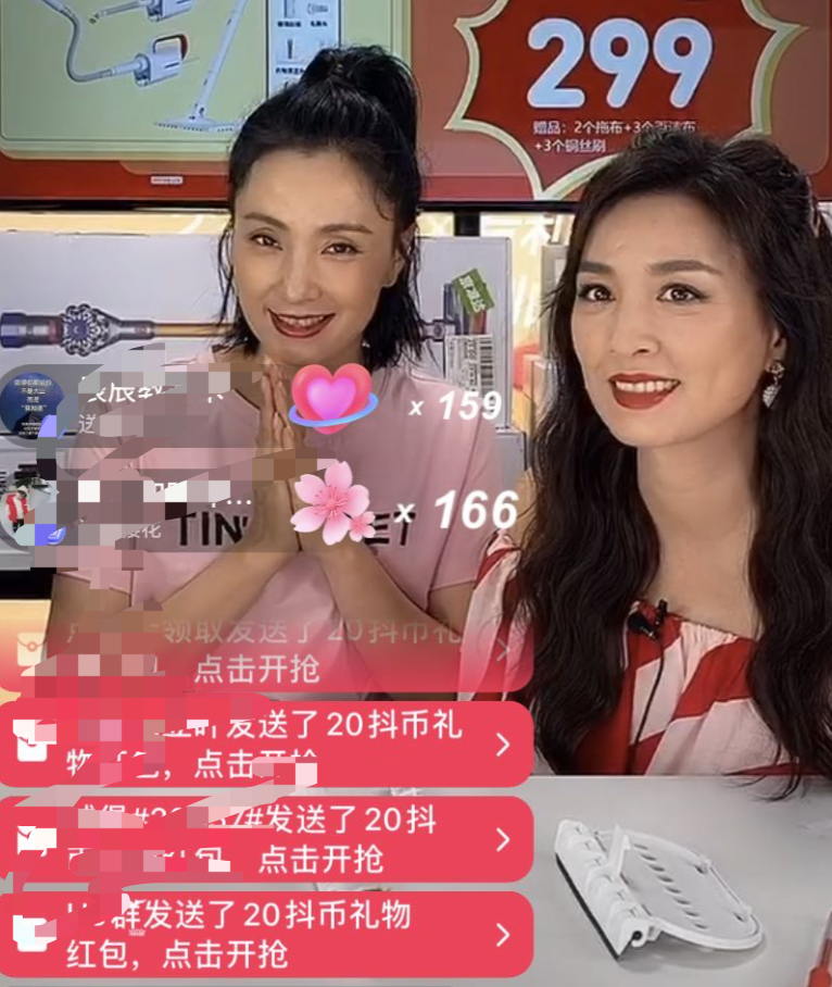 张庭|51岁张庭警告员工，不能原相机拍自己否则封号，无美颜滤镜她超憔悴