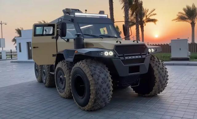 比奔驰g都猛俄罗斯造8x8越野车卖198万欧元一点不亏