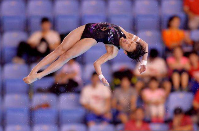 跳水是一项极具观赏性的运动项目,而我国的跳水运动员就是非常优秀的