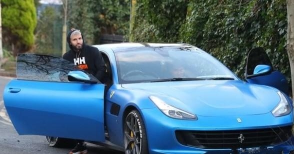 老夫老妻?阿圭罗打趣:我和梅西的关系就像是一桩破旧的婚姻