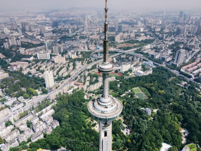 江苏电视塔我又上来了